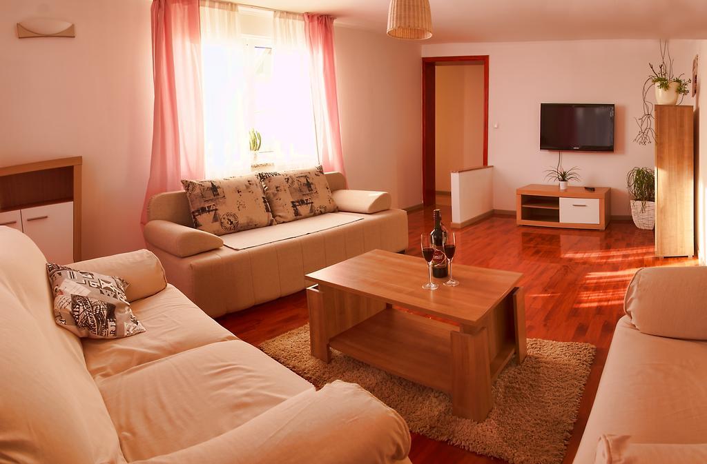 Nika Apartment